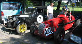 Citroen B11 fra 1944, og A40 en ukendt vogn der vandt A-klassen.
