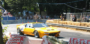 DeTomaso Pantera. Italiensk bil med amerikansk (f.ex. Ford 351-V8 p� 5752cc og 300hk) fra 1972.