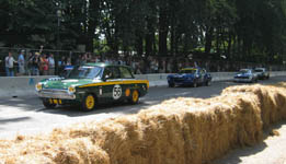 Lotus Cortina (1600cc) fra Schackenborg foran Ford Mustang 4727cc 1968 og Prins Joachim p� fjerde plads i en Alfa Romeo GTA, og en Ford Escort p� femte plads.