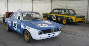 Prins Joachims l�nebil Alfa Romeo GTA 1970-71 og en af hans egne Ford Lotus Cortina (han har en gr�n og en hvid)