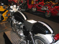 Triumph Thruxton 900